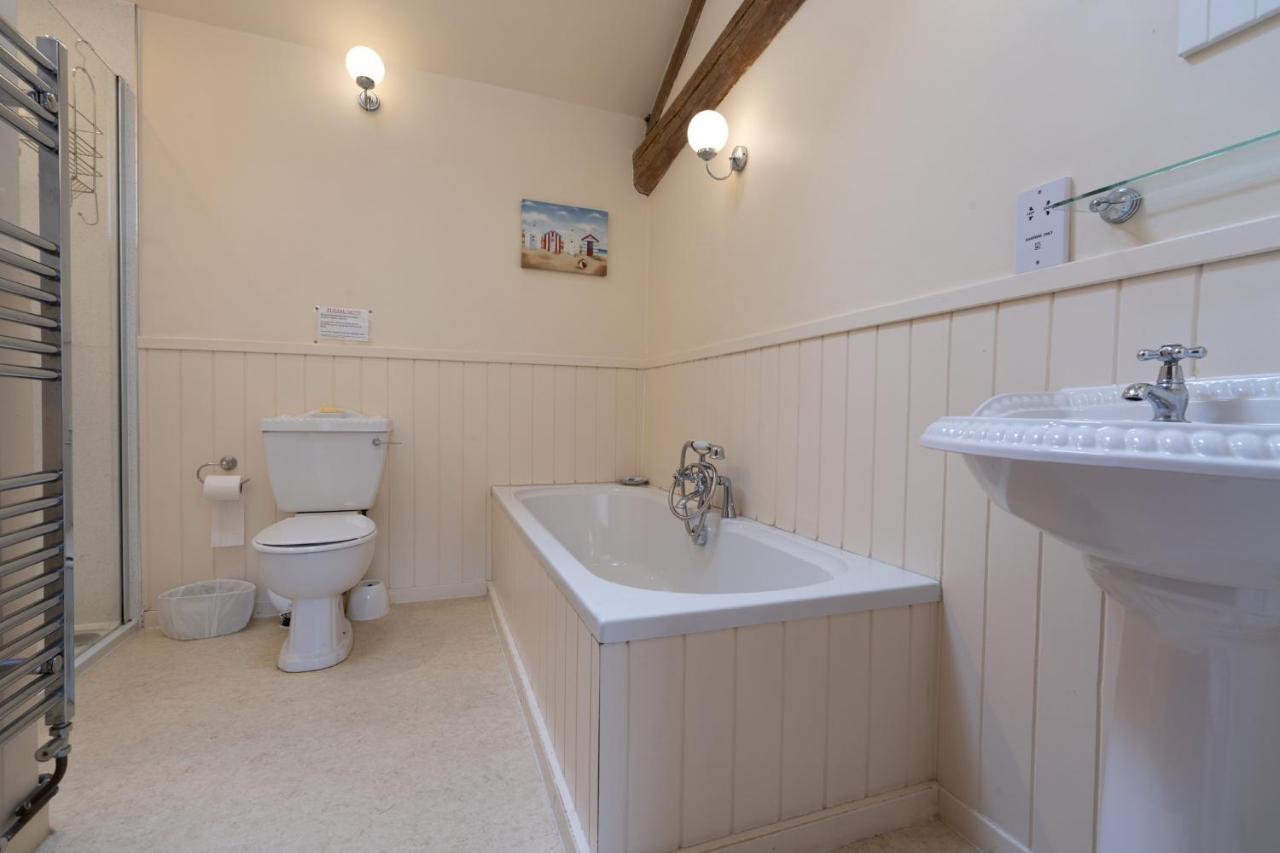 バクストン Hulmes Vale House - Sleeps 14 - Peak Districtヴィラ エクステリア 写真